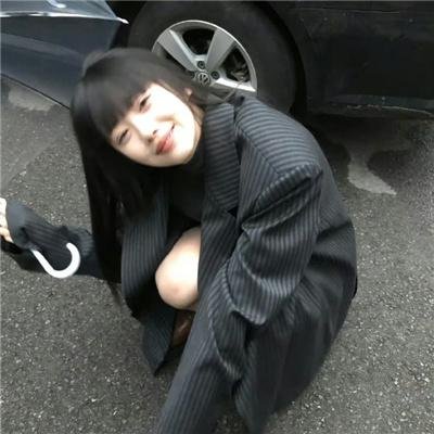 某天后之女豪车代步炫富，前后半年内幕曝光，评论区两极分化